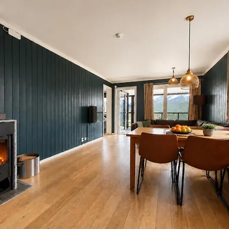 Family-friendly In-ski Out Retreat By Skarsnuten